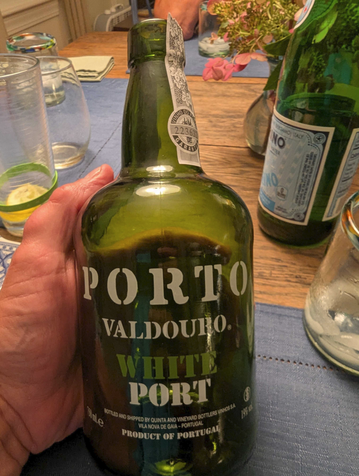 Valdouro White Port.png